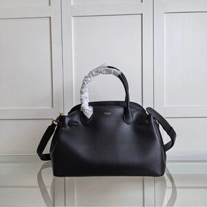 Coach Empire Black 28